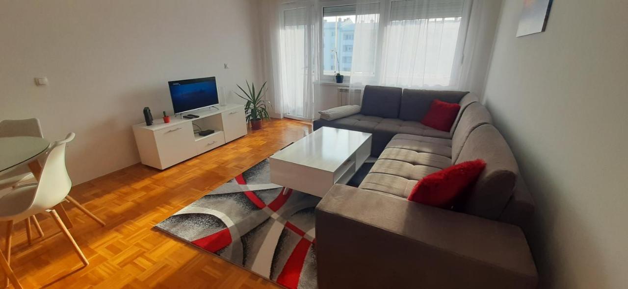Apartman Stella Istocno Sarajevo Lukavica ภายนอก รูปภาพ