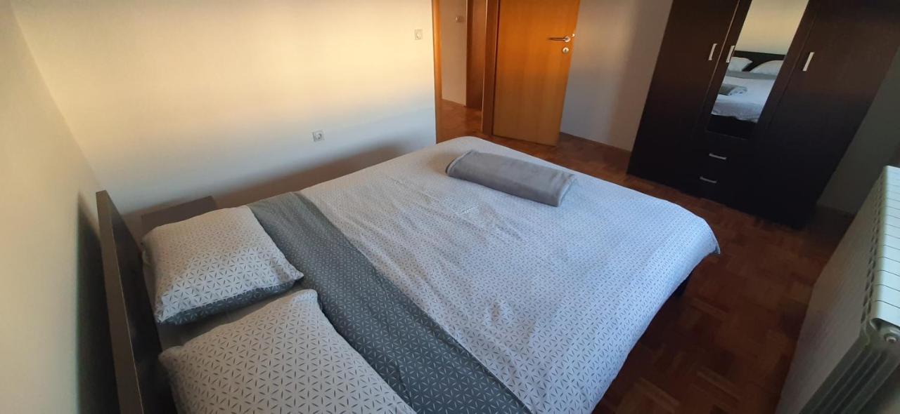 Apartman Stella Istocno Sarajevo Lukavica ภายนอก รูปภาพ